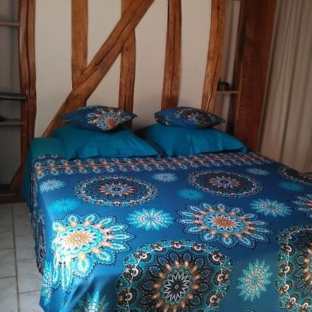 Dosches Chambre D'Hotes Des P'Tits Bonheurs מראה חיצוני תמונה